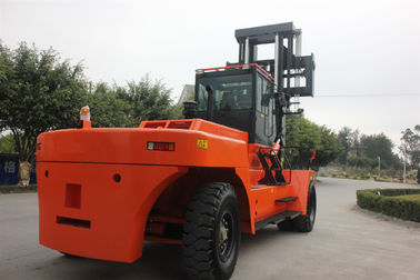 Four Wheel Drive Forklift 30 Ton Compact Structure For Ports / Docks