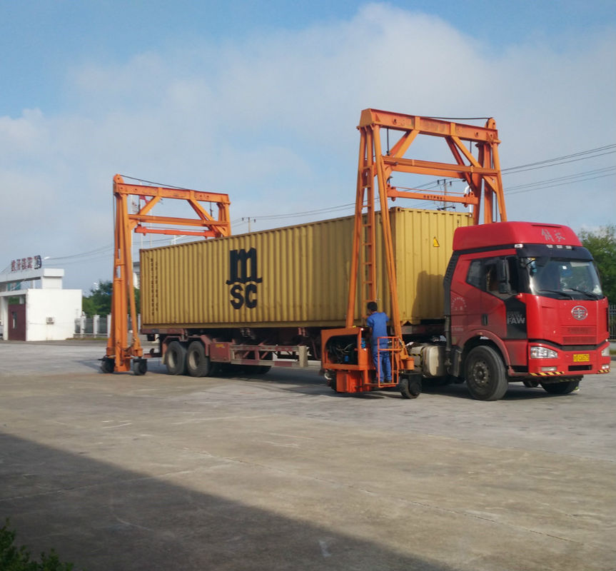 Different Lift Height Gantry Container Crane , Port Gantry Crane 40 Ton Loading Capacity