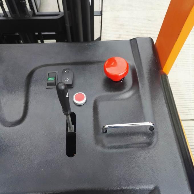 2500kg τροφοδοτημένο Forklift στοιβαχτών προσιτότητας μηχανών εναλλασσόμενου ρεύματος παλετών 1