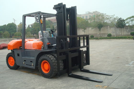 Ενέργεια ISUZU - λιμένας Forklifts γυρίζοντας ακτίνα 2240mm diesel αποταμίευσης χρώματος 8 τόνου κίτρινη